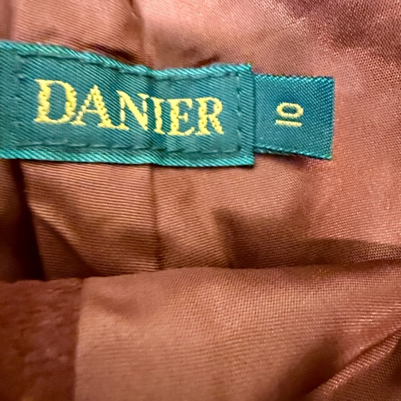 Brown Suede High-Waisted Shorts – Vintage 90s Minimal 🤎🍂 - Picture 9 of 9